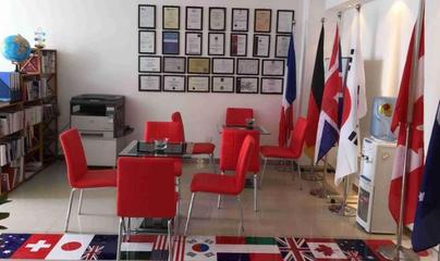 藤上留學(xué) 自費(fèi)出國留學(xué)中介服務(wù)的專業(yè)指南